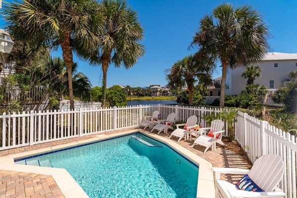 Inviting & Refreshing Private Swimming Pool