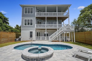 Paradiso del Mare - Near Beach Event Friendly Vacation Rental House with Private Pool, Hot Tub, and Elevator Located in Inlet Beach, Florida - Five Star Properties Destin/30A