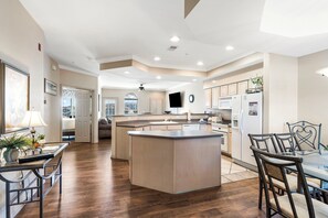 Kitchen/Dining