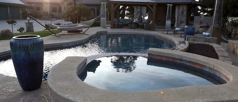 Sunset View Oasis:  Refreshing and healthy, salt water pool and jacuzzi