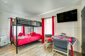 Studio | Free WiFi | Mini-Split A/C & Heat | Smart TV
