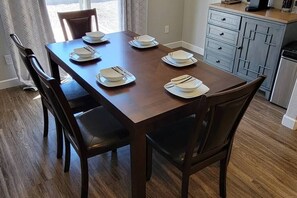 Dining Room. Dining Table with Seating for 6 and Coffee Bar.