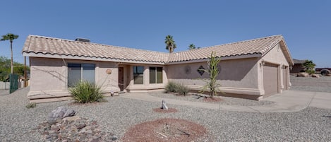 Lake Havasu City Vacation Rental | 4BR | 3BA | 1,953 Sq Ft | Step-Free Access