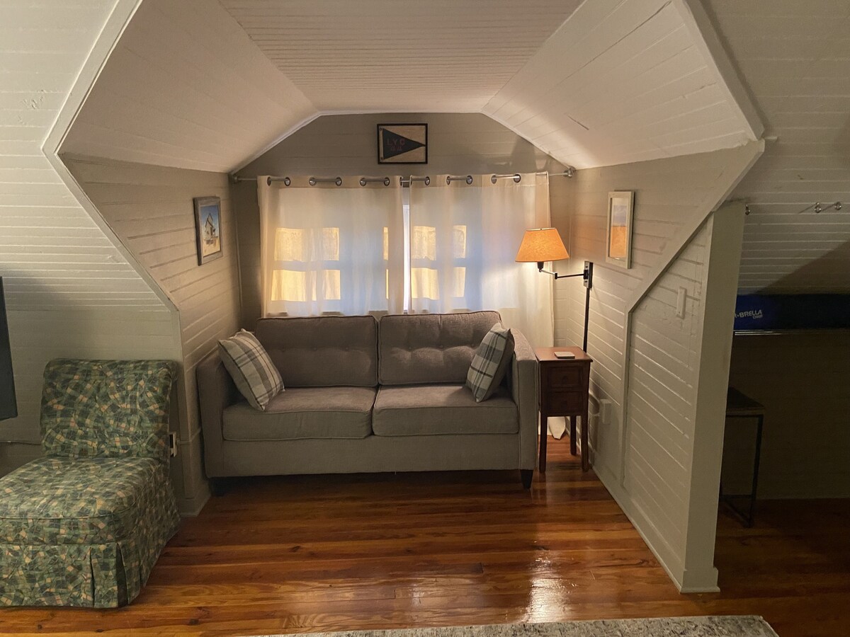 A block to Beach and 2 to Bay: Cozy 2-bedroom Condo, Bay Head, New Jersey Shore