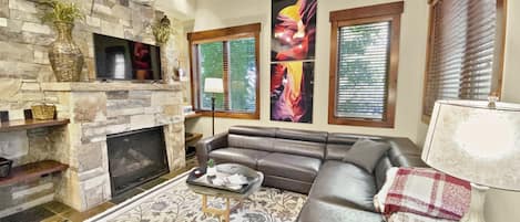 Empire Ski Chalet 1412 - a SkyRun Park City Property - Cozy Living Room with Fireplace