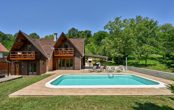 pool