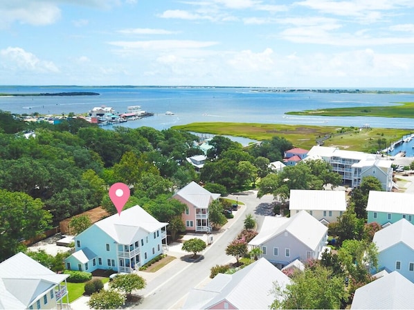 Yacht Basin Getaway is seconds to the waterfront