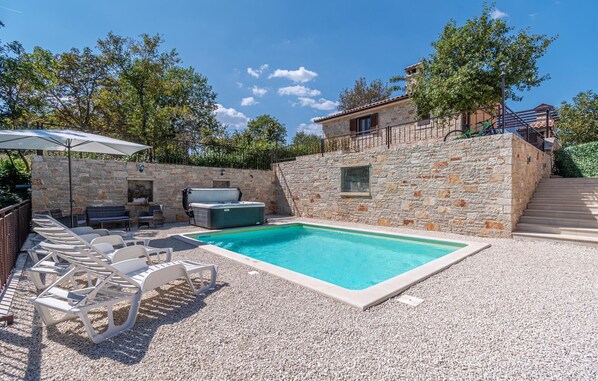 pool