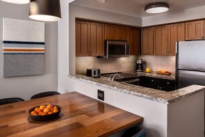 Full Kitchen With Excellent Features