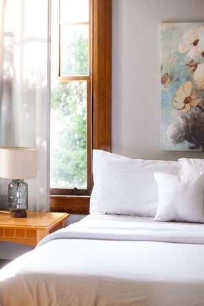 Feel the comfort of this queen bed