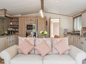 Living area | Deer Glade Lodge, Landford, near New Forest