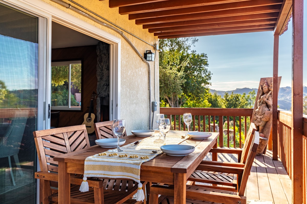 Cozy and Tranquil Home in the Hills of Topanga