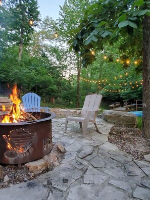 Firepit area to enjoy those crisp fall evenings and smores with family & friends