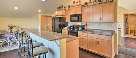 Duluth Vacation Rental | Studio | 1BA | Stairs Required | 1,200 Sq Ft