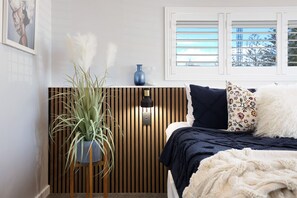 Main bedroom with King bed and 2 trundle beds