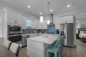 Beautiful kitchen with stainless steel appliances and granite countertops