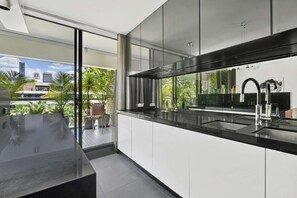 CT Kitchen