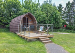 Dove Luxury Glamping Pod - Longnor Wood Holiday Park, Longnor, Nr. Buxton