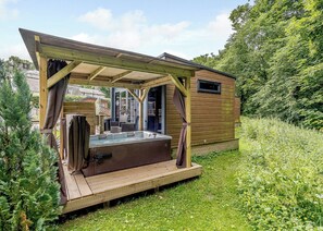 Swallow - Calthwaite Hall Lodges, Calthwaite, Nr Penrith