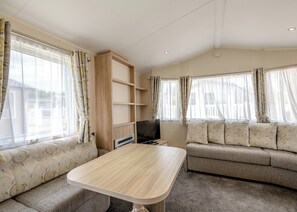Quex Caravan - Foxhunter Park, Monkton, Nr Ramsgate