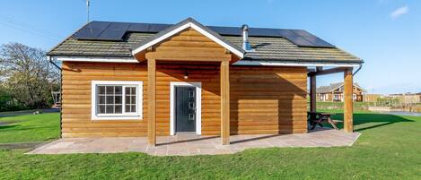 Skylark Lodge - Hornsea Lakeside Lodges, Hornsea