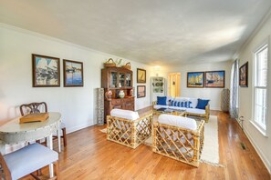 Living Area | Brockenberry Bay Views