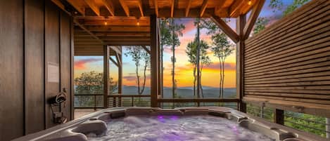 Daybreak Ridge - Dusk View While in the Hot Tub
