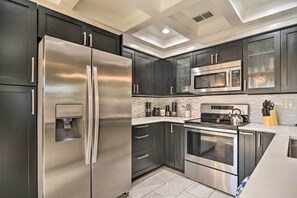 Kitchen | Cooking Basics | Dishware & Flatware
