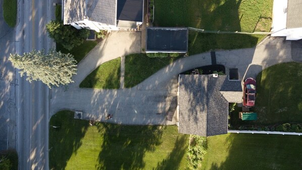 Aerial View Of Driveway. Pine Hill Getaway On Top Of Photo.