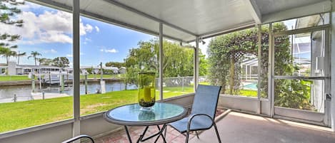 New Port Richey Vacation Rental | 2BR | 2BA | 1 Step Required | 1,024 Sq Ft