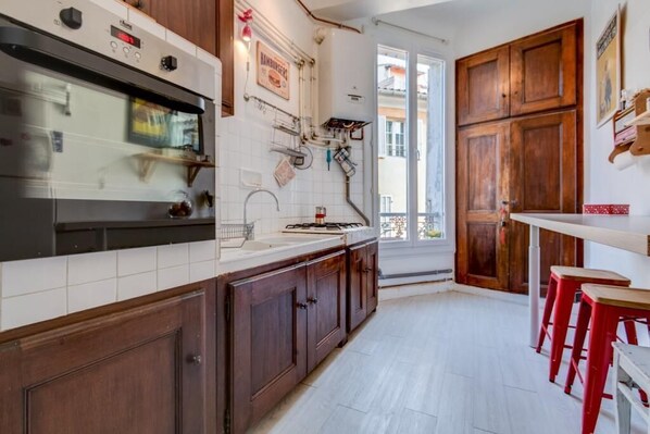 Private kitchen
