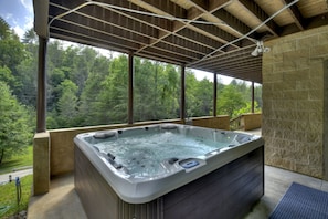 Hot Tub 6 Person . Privacy Curtains are installed