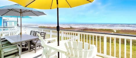"Stunning ocean views, sunsets, and outdoor music await you on the beachfront front deck!"
Mary
April 2024
It was everything I wanted in an oceanfront home! The house was spacious, clean, well-stocked and comfortable! 