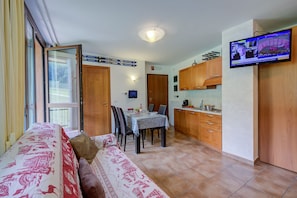 Living and dining room