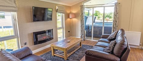 Lakeview 2 Pet Friendly - Woodhall Country Park Lodges, Woodhall Spa