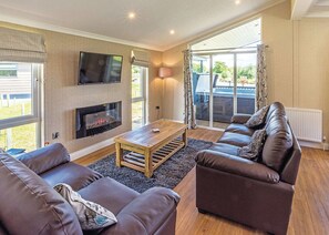 Lakeview 2 Pet Friendly - Woodhall Country Park Lodges, Woodhall Spa