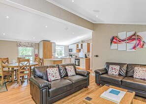 Fox Lodge Plus