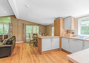 Fox Lodge Plus