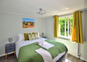 Bakewell Deluxe Lodge Pet - Longnor Wood Holiday Park, Longnor, Nr. Buxton
