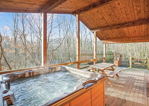 Badger Log Cabin 6 - Quarry Walk Lodges, Freehay, Cheadle