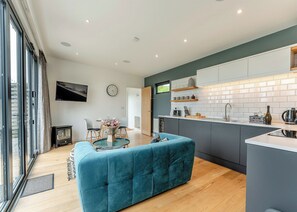 Woodland View Retreat (Pet) - Swanborough Lakes Luxury Lodges, Lewes