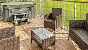 Minster - Flaxton Meadows Luxury Lodges, Flaxton