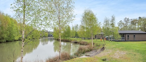 Lakeside 2 Pet Friendly - Woodhall Country Park Lodges, Woodhall Spa