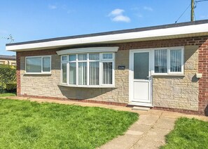 Sandown Bungalow - Merryfield and Sandfield, Chapel St Leonards