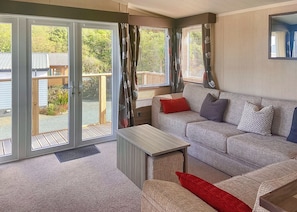 Heron Lodge - Gwalia Falls, Tresaith Beach, Cardigan, Ceredigion