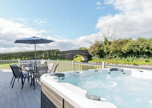 Heron - Winston Farm Lodges, Tetchill