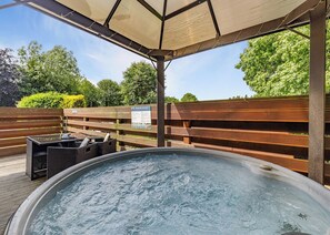 Chatsworth Superior - Longnor Wood Holiday Park, Longnor, Nr. Buxton