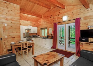 Owl Garden - Quarry Walk Lodges, Freehay, Cheadle