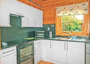 Spindlewood Lodge (Pet) - Spindlewood Lodges, Wells, Nr Glastonbury