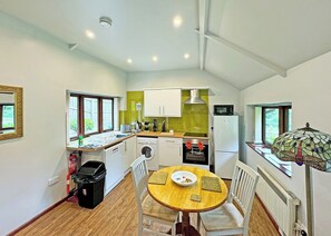 Appley Cottage - Exmoor Gate Lodges, Waterrow, Wiveliscombe